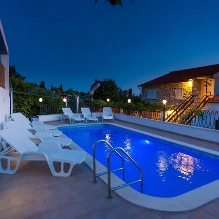 Family Friendly House With A Swimming Pool Cove Stratincica, Korcula - 14472 度假居 *